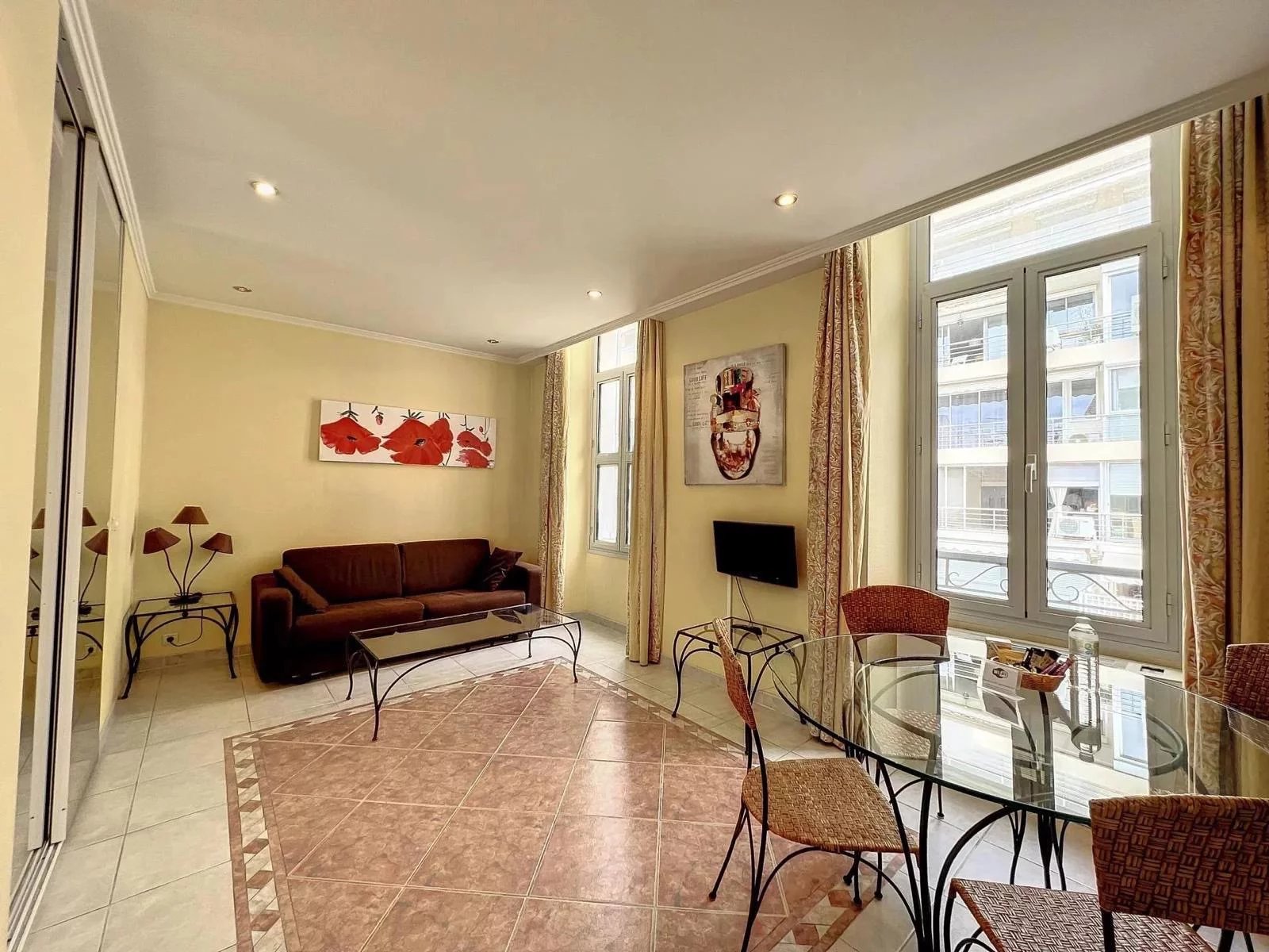 1 bedroom apartment, 2 minutes from the Croisette